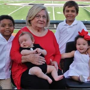 Meet your Posher, Lynda